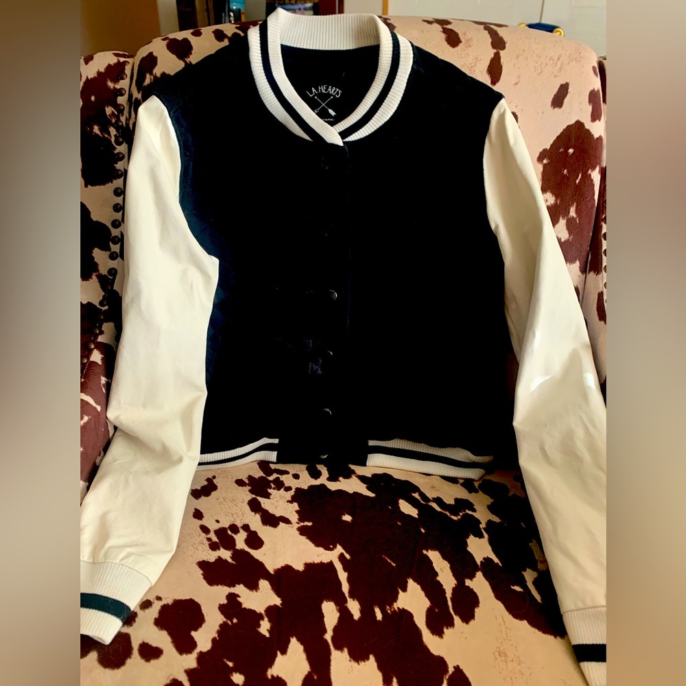 LA hearts jacket